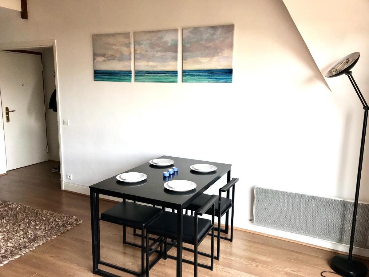 Appartement 3 Chambres Avec Roof Top A 5 Mn De La Plage Довил Екстериор снимка